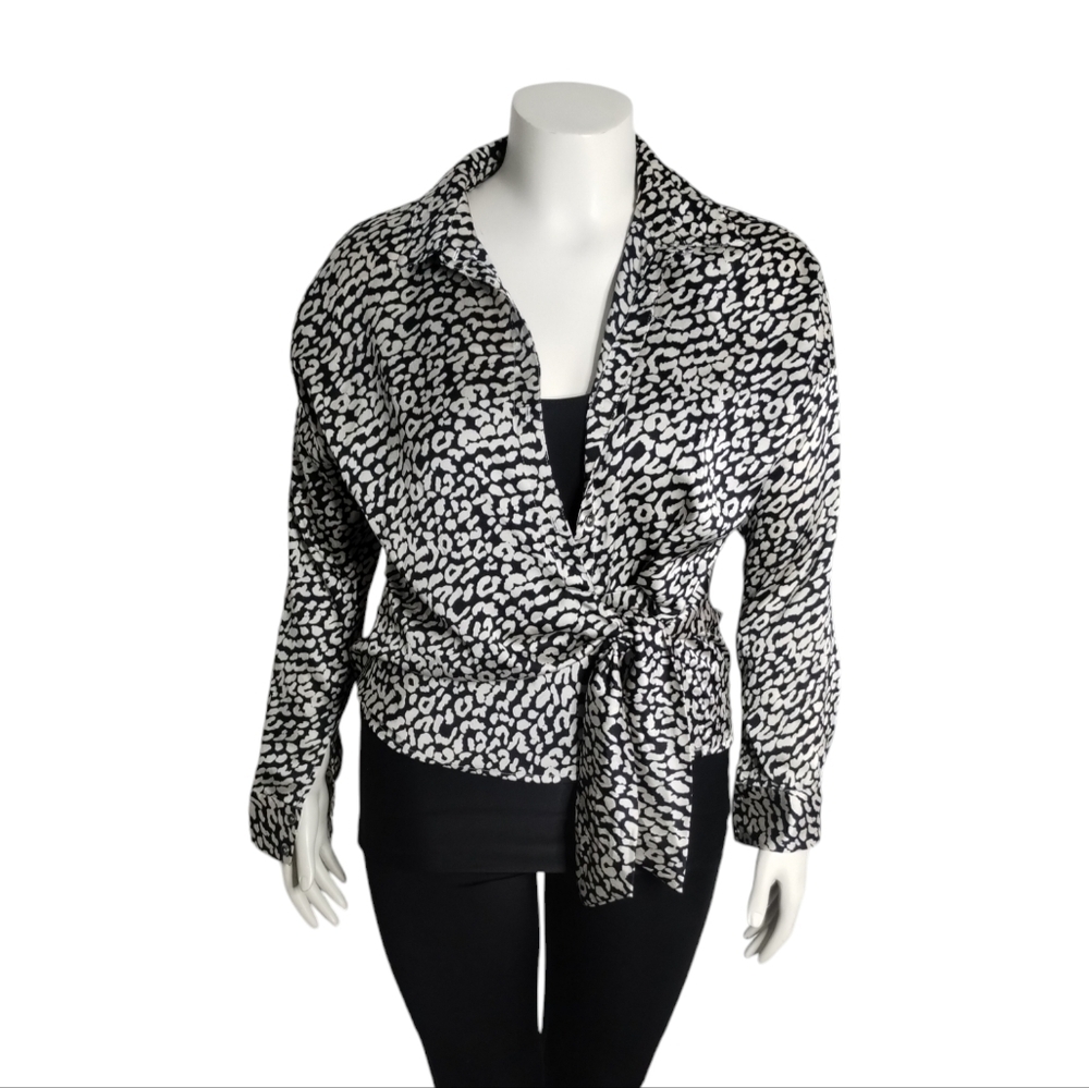 Love stitch Women's Cheetah‎ Corpcore Tie front Button Office Siren Flirty Top M